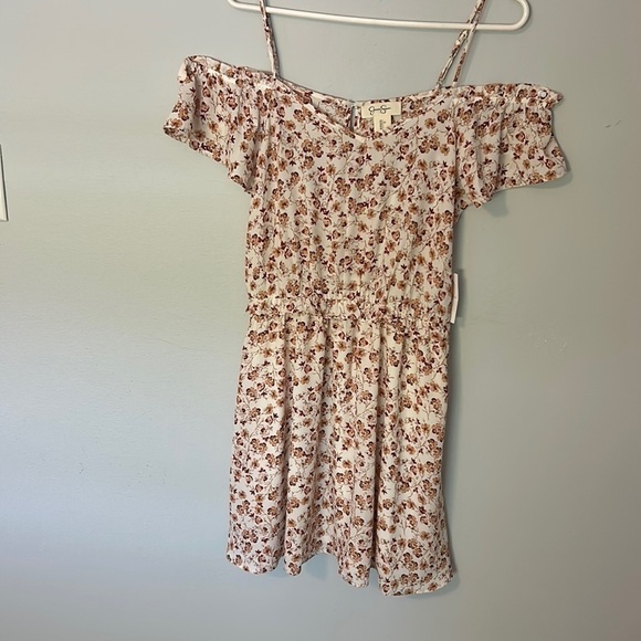 Nwt Jessica Simpson women’s size L. Rust and ivory color, off shoulder style. - Picture 1 of 9